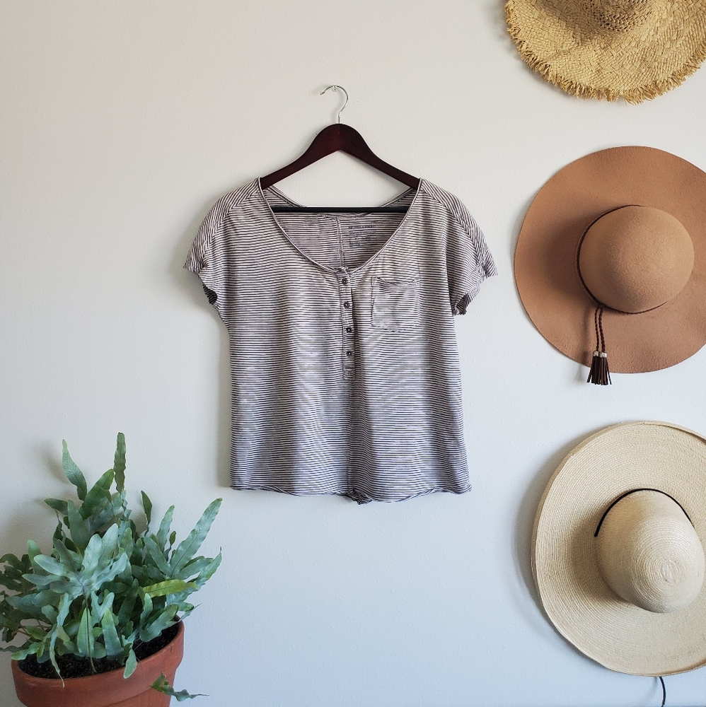 Striped black and white crop top with buttons